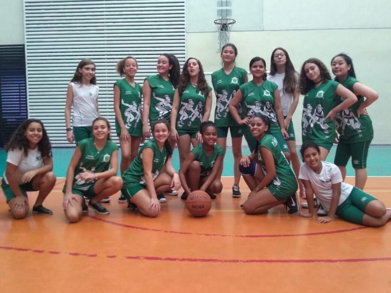 Meninas do basquete no JEN 2019 (Jogos Escolares de Niterói).
